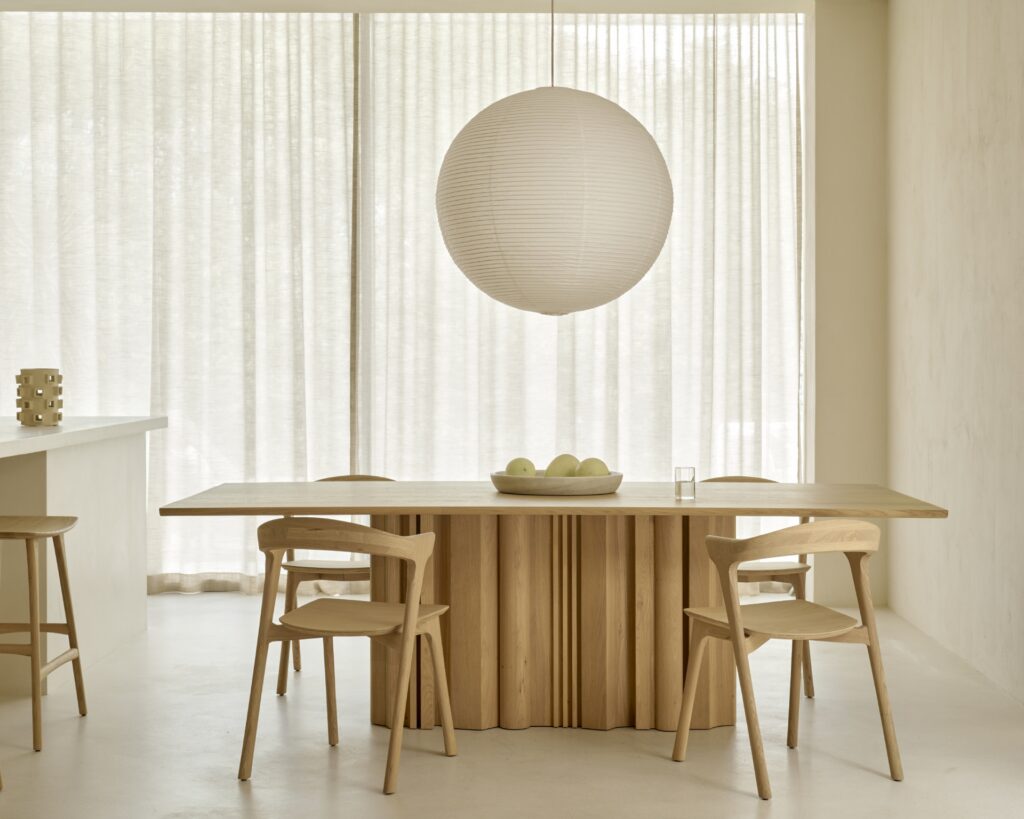 Sequence dining table - Image 5